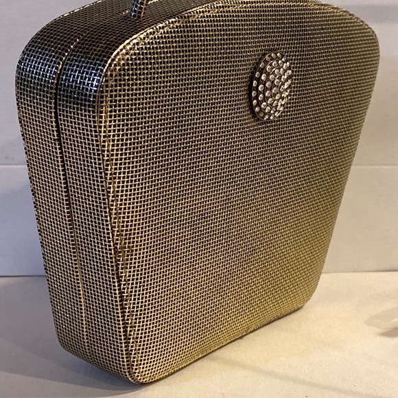 Albert Nipon Gold Textured Leather Crossbody Shoulder Bag rhinestone medallion - Picture 1 of 11